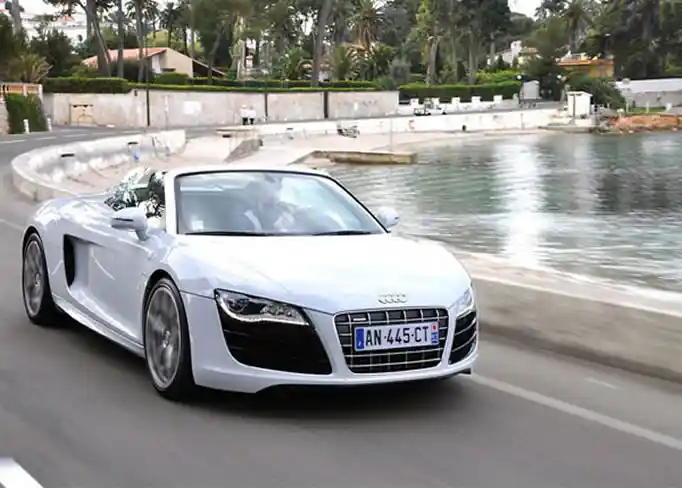 Louer une Audi-R8-Cabriolet-V10