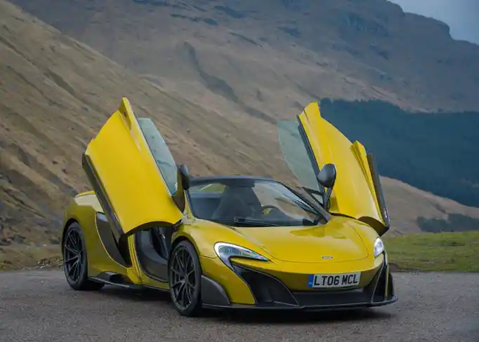 rent McLaren-675-LT-Spider