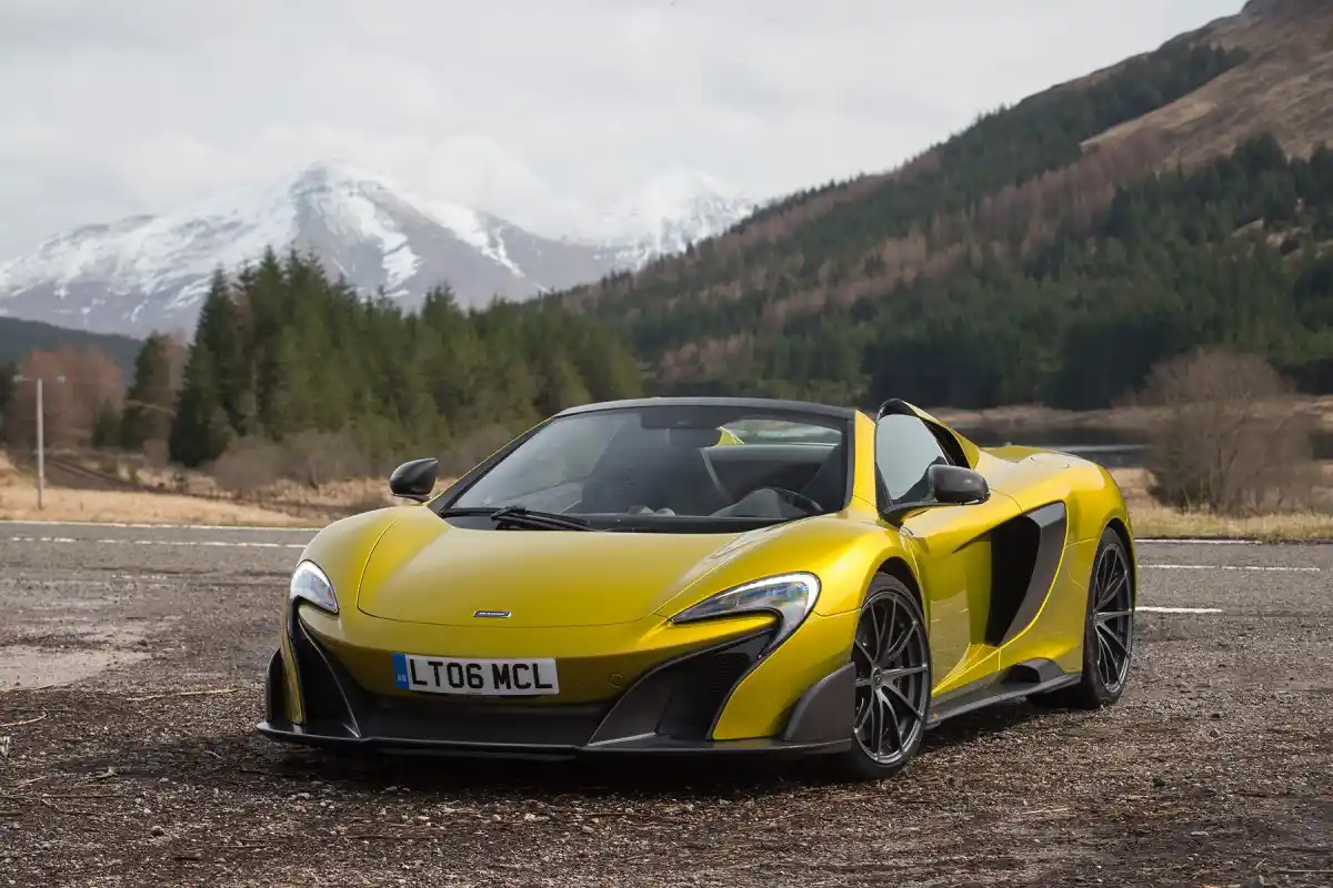 hire McLaren-675-LT-Spider