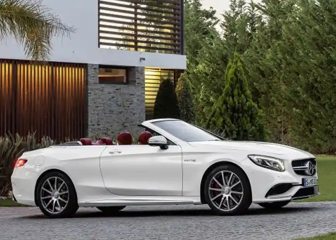 Louer une Mercedes-S-Class-Convertible