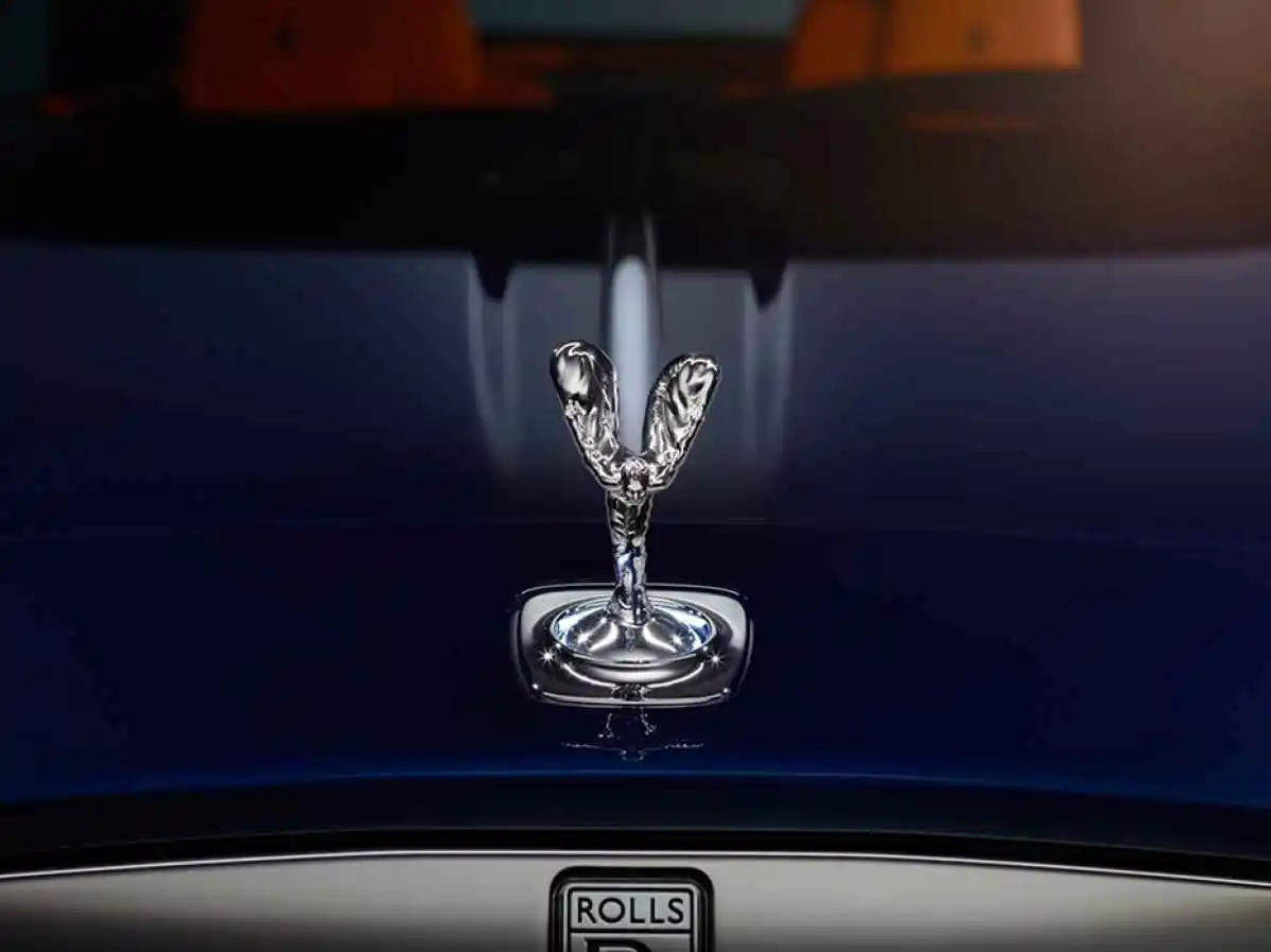 hire rolls-royce-dawn